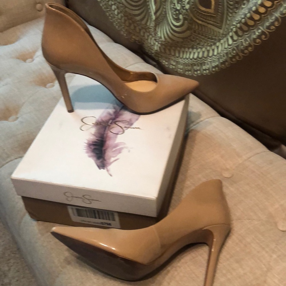 JESSICA SIMPSON, size 8, 5 inch heel,tan patent, gently worn. So Pretty!!